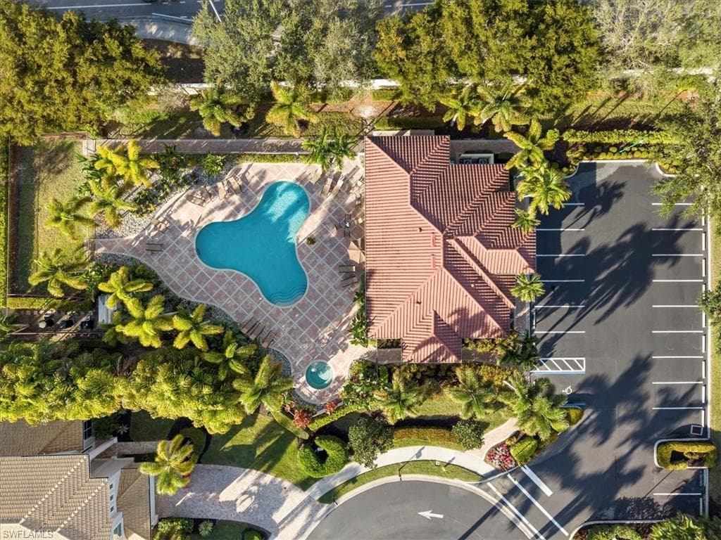 7831 Martino CIR, NAPLES FL 34112-39