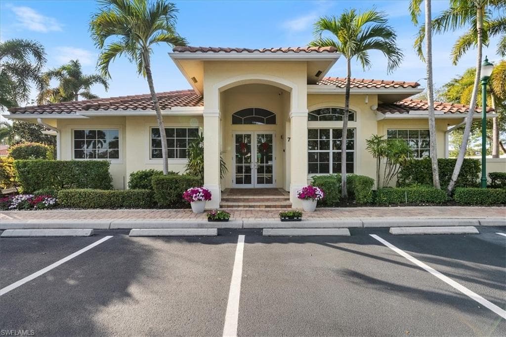 7831 Martino CIR, NAPLES FL 34112-34