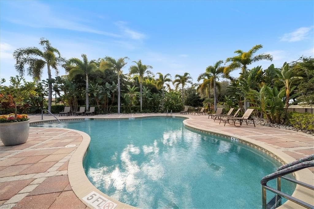 7831 Martino CIR, NAPLES FL 34112-38
