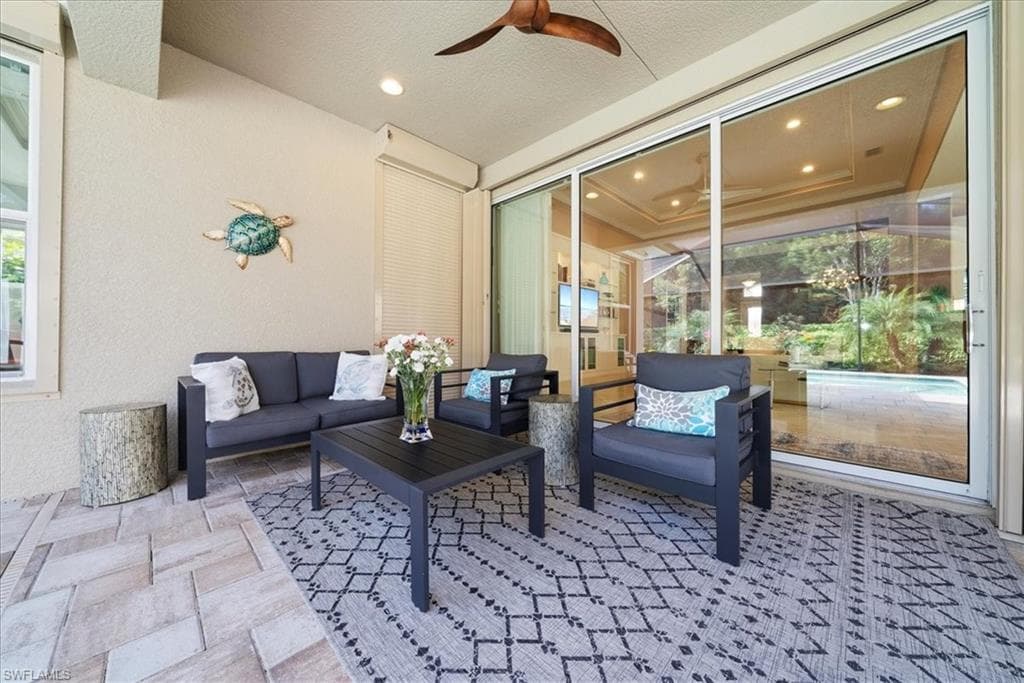 7831 Martino CIR, NAPLES FL 34112-28