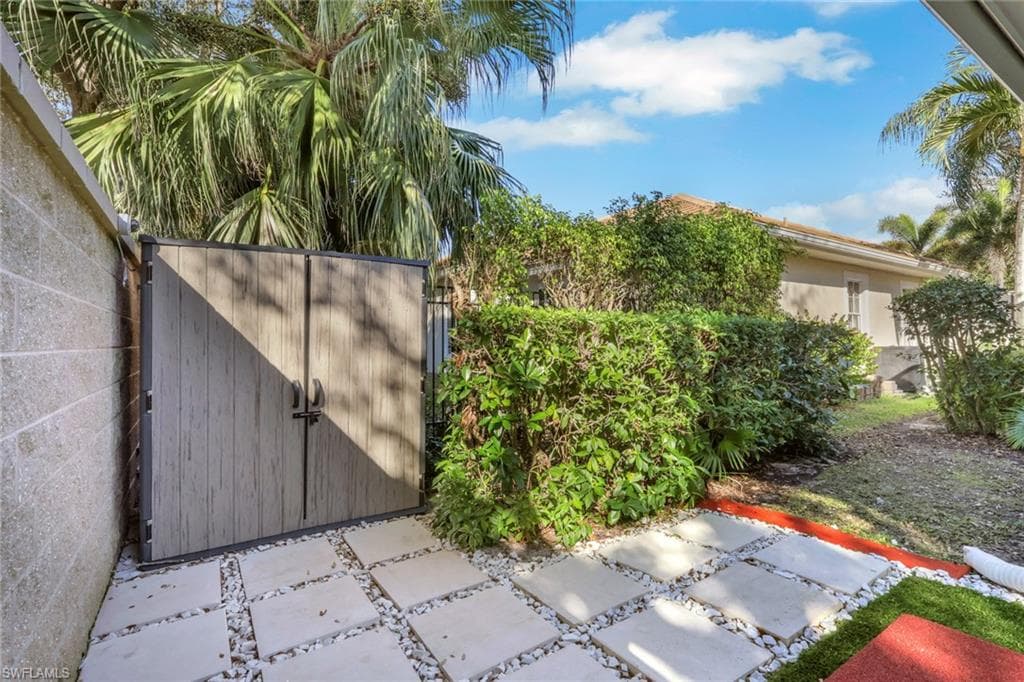 5074 Rustic Oaks CIR, NAPLES FL 34105-36