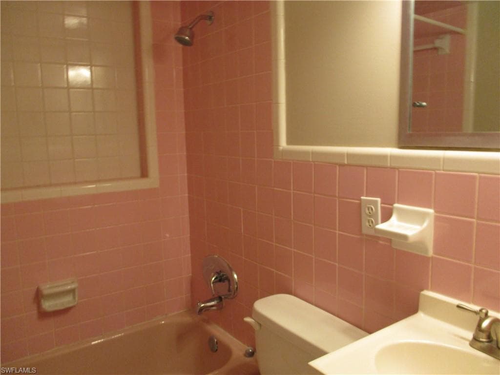 3745 Maxine ST, FORT MYERS FL 33901-13