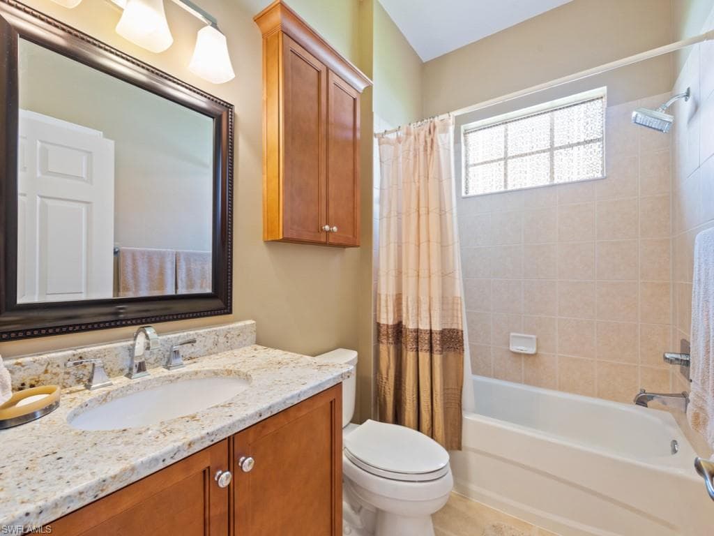 15954 Delasol LN, NAPLES FL 34110-16