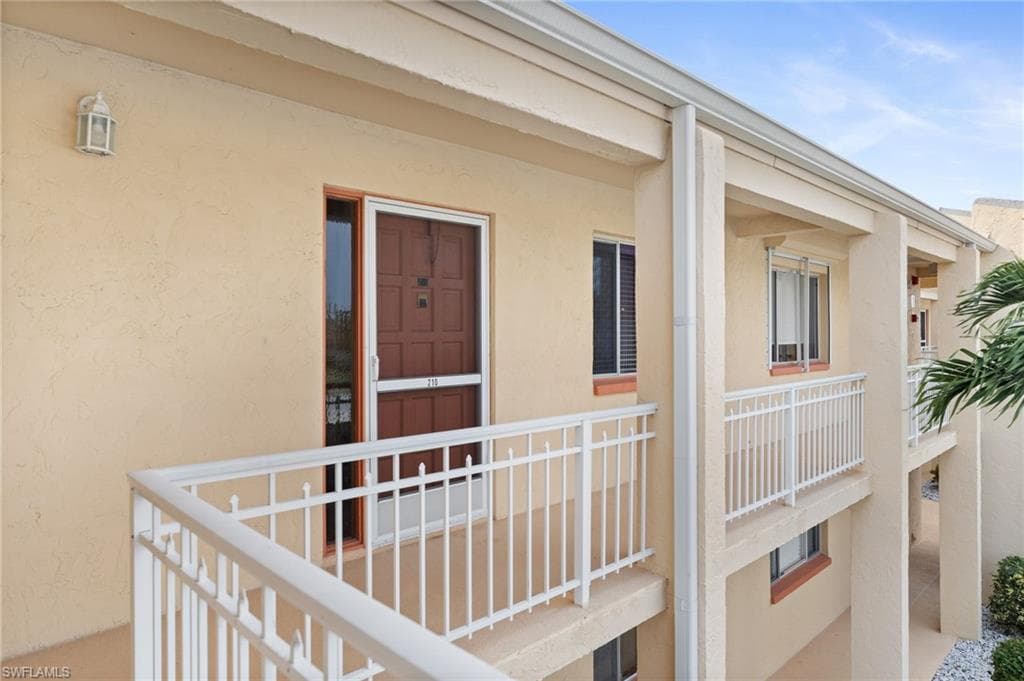 1912 SE 43rd ST # 210, CAPE CORAL FL 33904-32