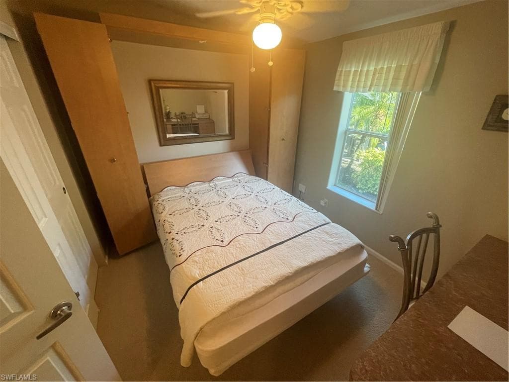 10015 Parkwood DR, FORT MYERS FL 33905-26