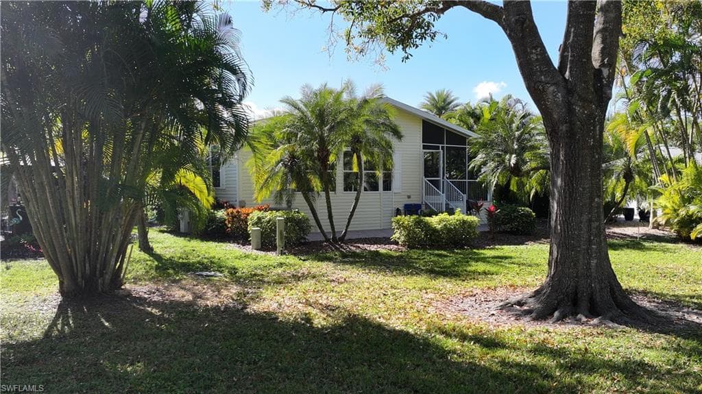 10015 Parkwood DR, FORT MYERS FL 33905-11
