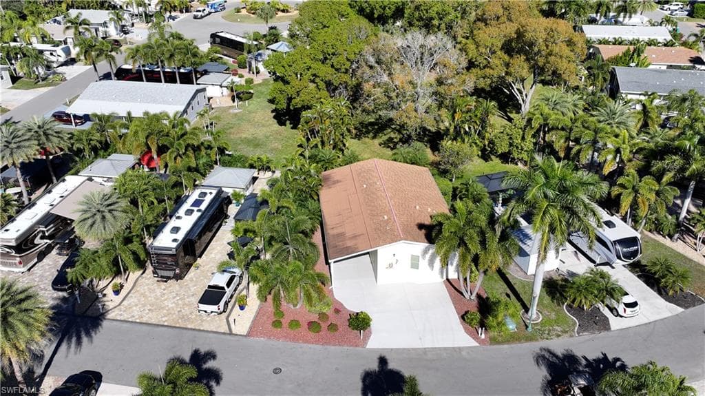 10015 Parkwood DR, FORT MYERS FL 33905-4