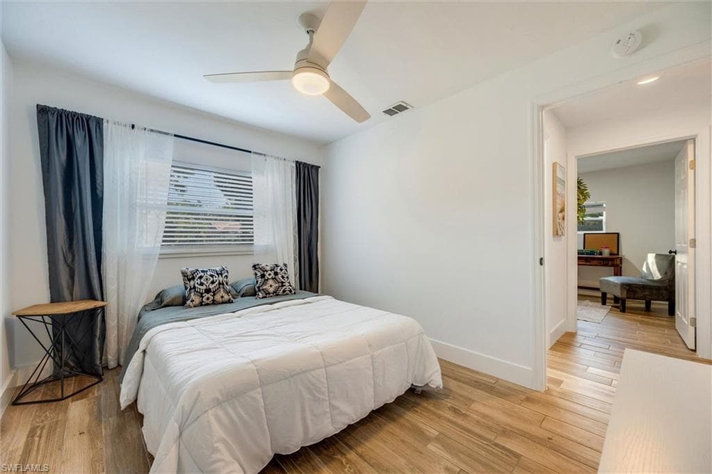 2432 Lake AVE, NAPLES FL 34112-15