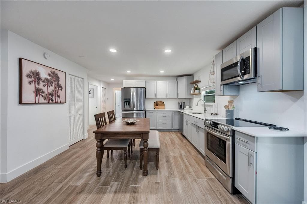 2432 Lake AVE, NAPLES FL 34112-9