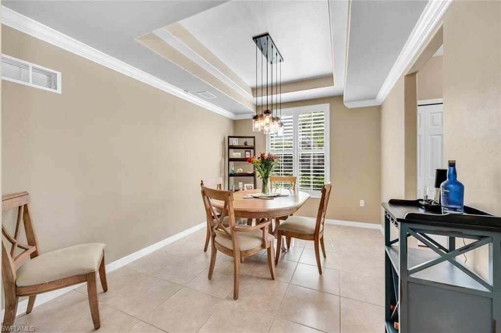 12033 Covent Garden CT 2403-6