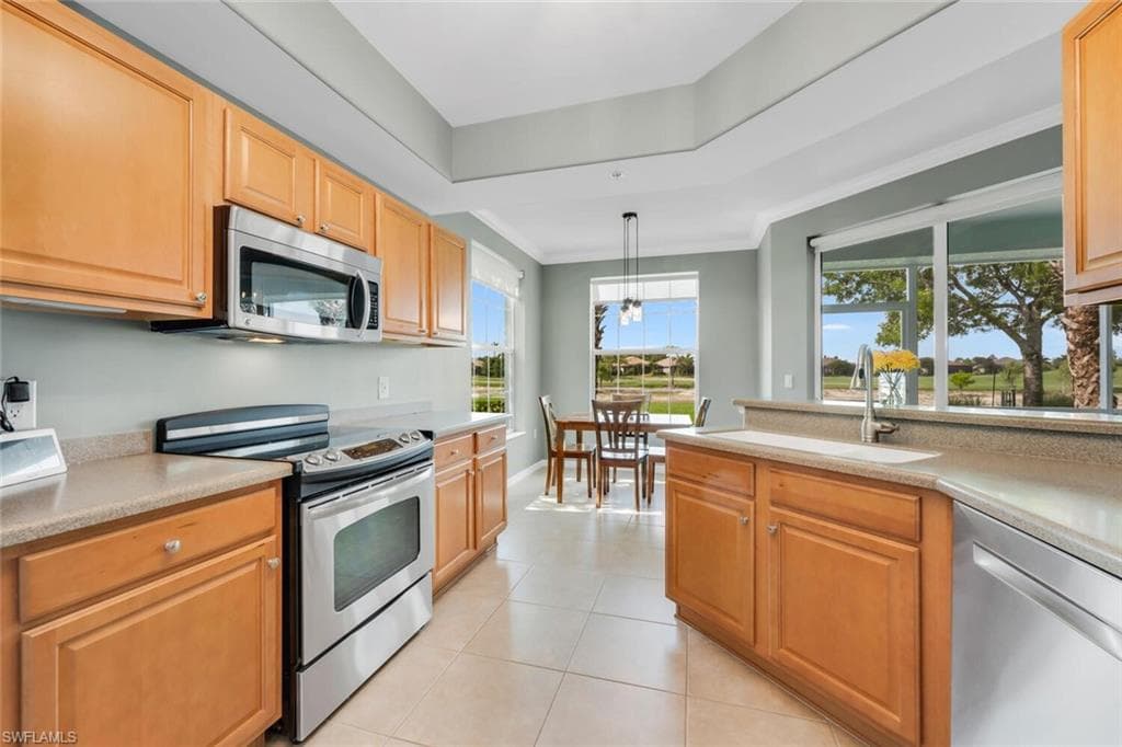 12033 Covent Garden CT 2403-4