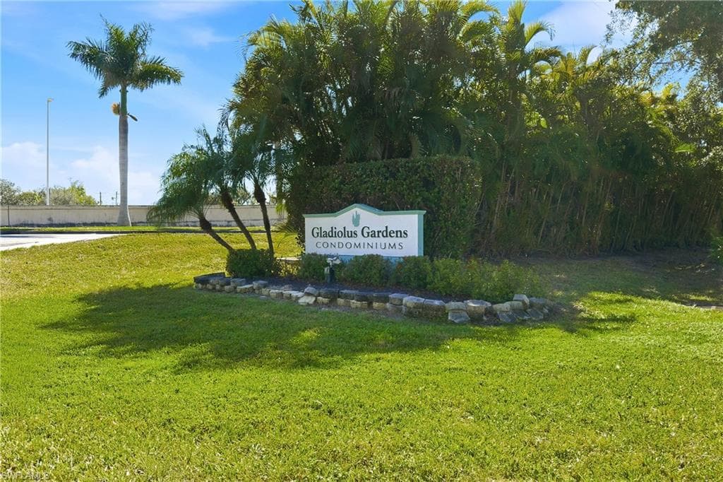 8071 Country RD # 204, FORT MYERS FL 33919-2