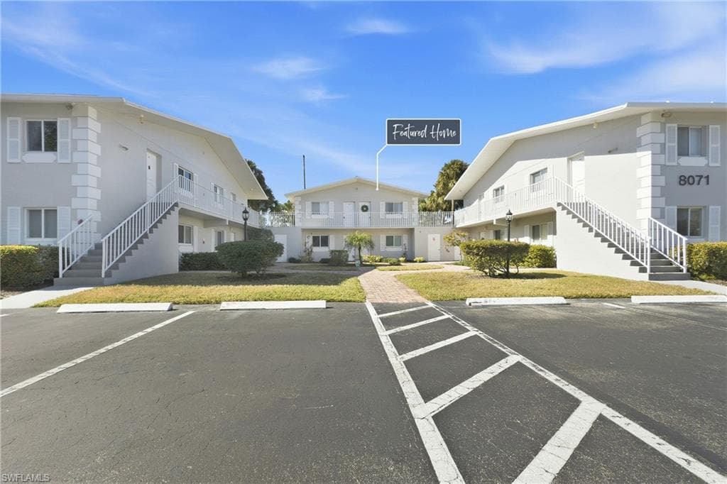 8071 Country RD # 204, FORT MYERS FL 33919-37
