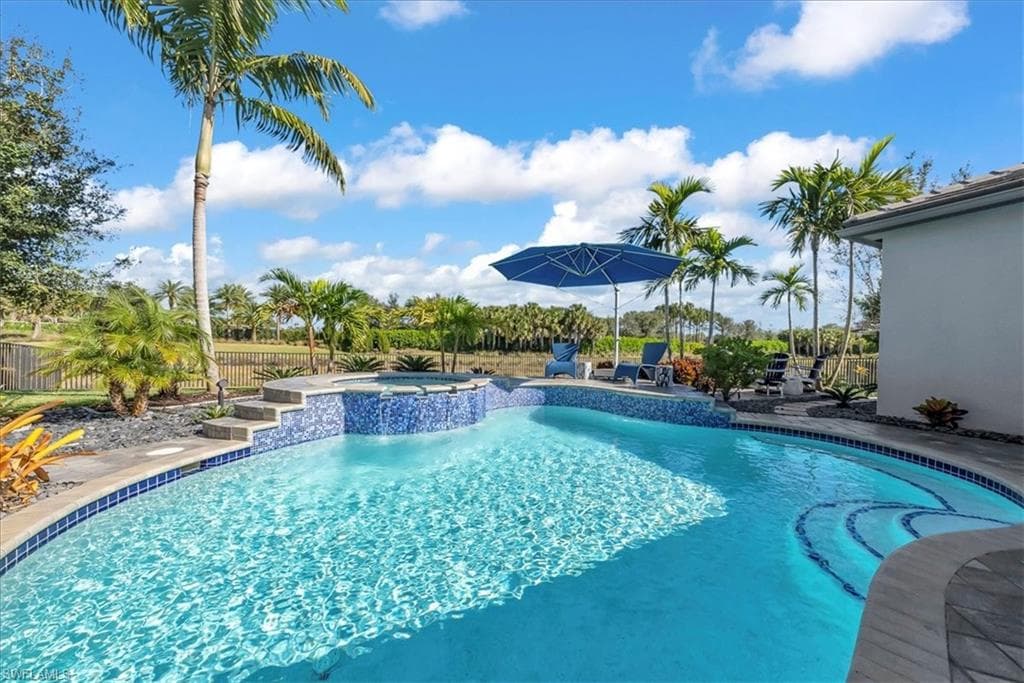 11230 Daphne CT, NAPLES FL 34120-41