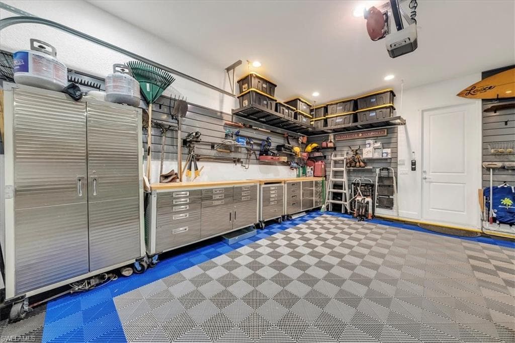 11230 Daphne CT, NAPLES FL 34120-25