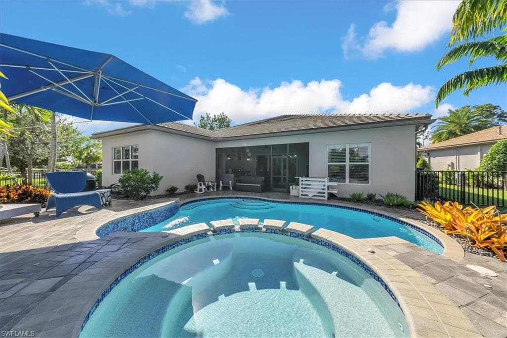 11230 Daphne CT, NAPLES FL 34120-44