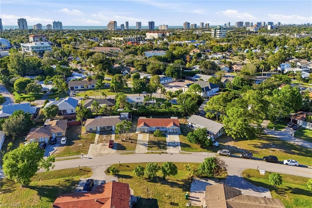 4791 Dorando DR, NAPLES FL 34103-4