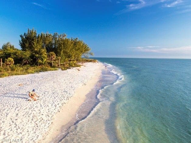 15602 Copra LN, FORT MYERS FL 33908-38