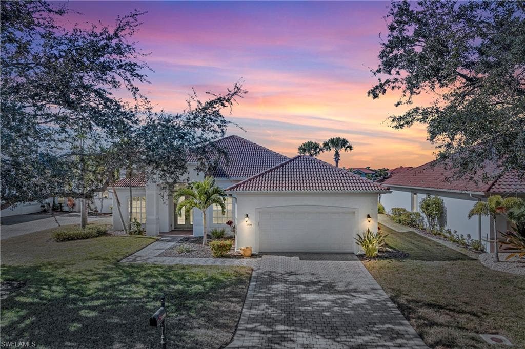 11099 Sea Tropic LN, FORT MYERS FL 33908-1