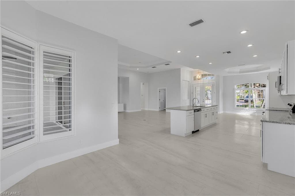 11099 Sea Tropic LN, FORT MYERS FL 33908-16