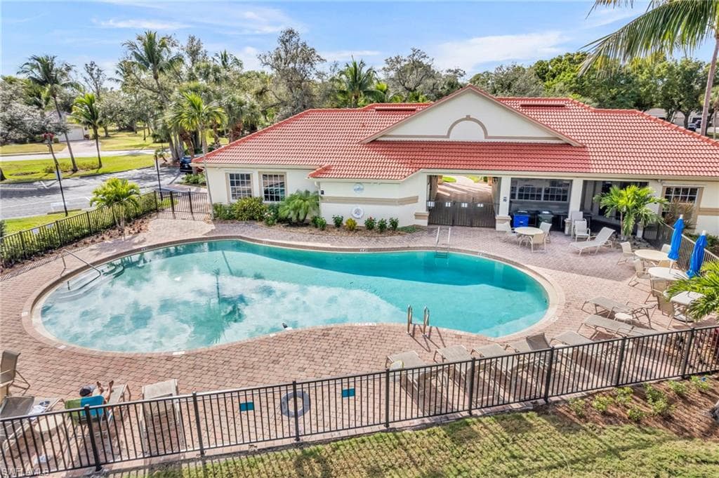 11099 Sea Tropic LN, FORT MYERS FL 33908-44