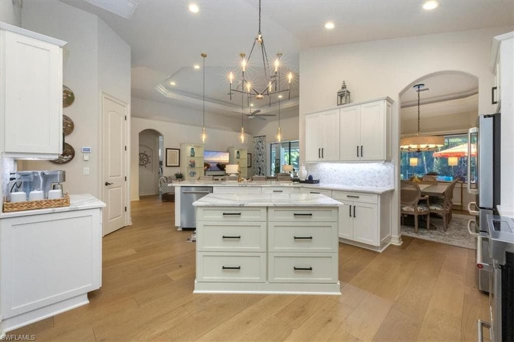 7263 Acorn WAY, NAPLES FL 34119-7