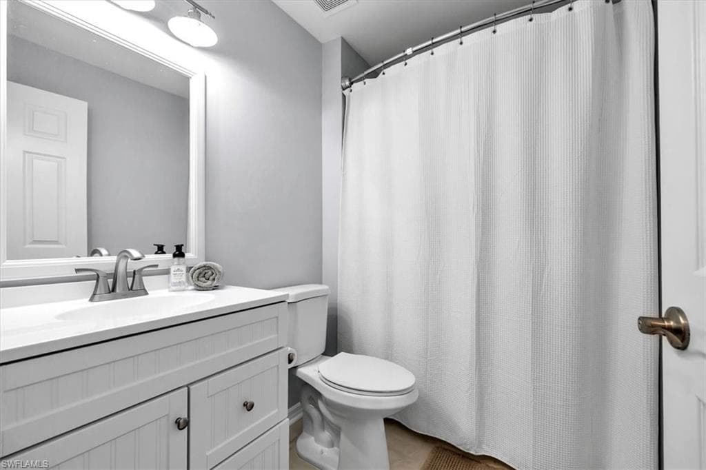 280 Timber Lake CIR # H201, NAPLES FL 34104-16