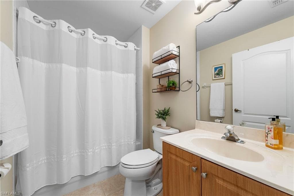 14090 Eagle Ridge Lakes DR # 101, FORT MYERS FL 33912-25