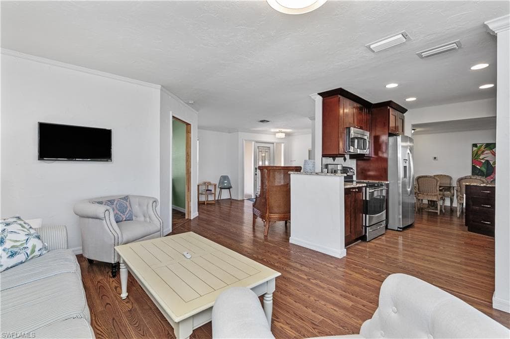 3717 Hanover ST, FORT MYERS FL 33901-7