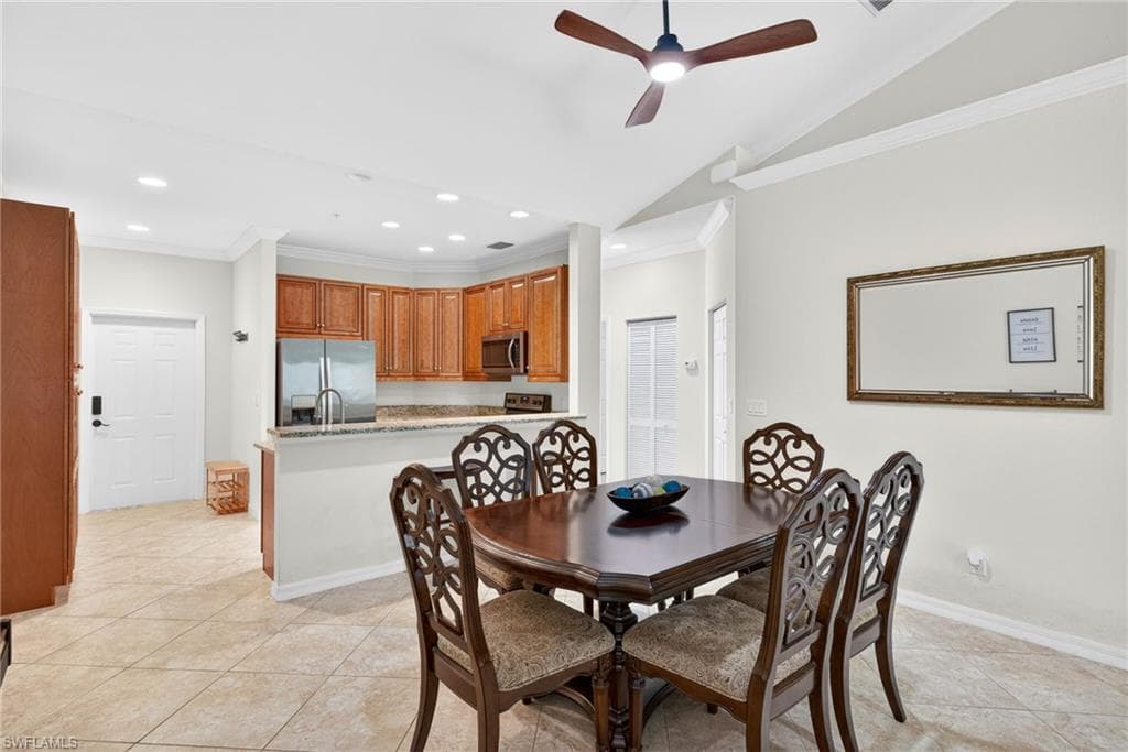 1095 Winding Pines CIR # 201, CAPE CORAL FL 33909-9