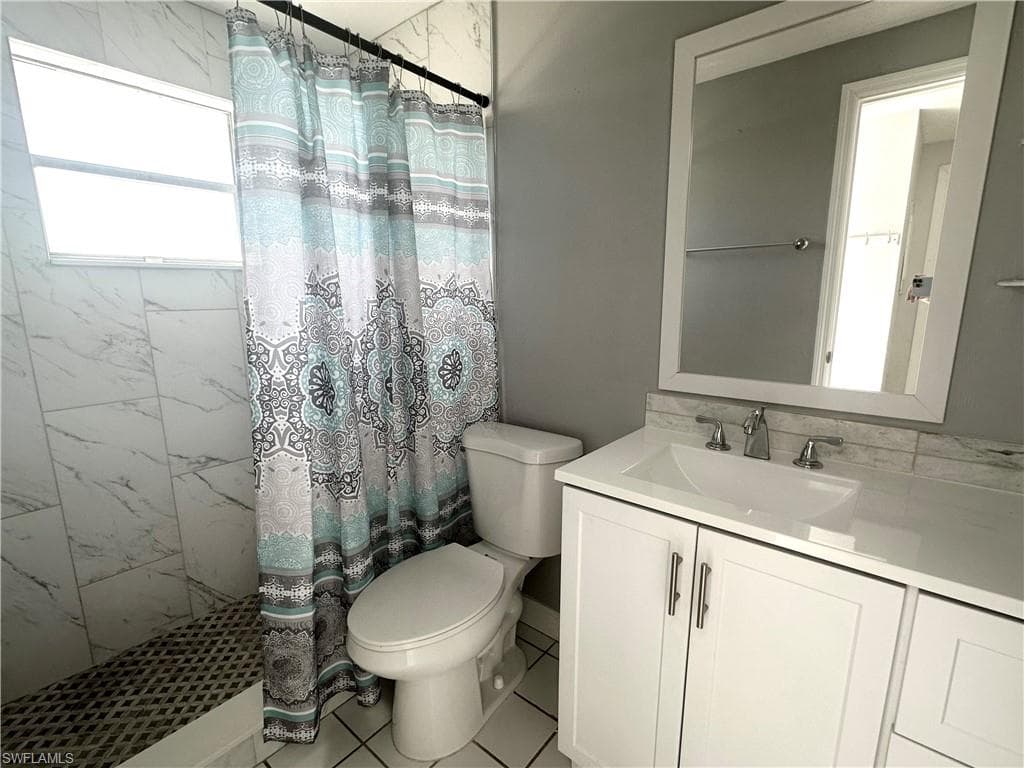 9805/9807 Montana CT, BONITA SPRINGS FL 34135-8