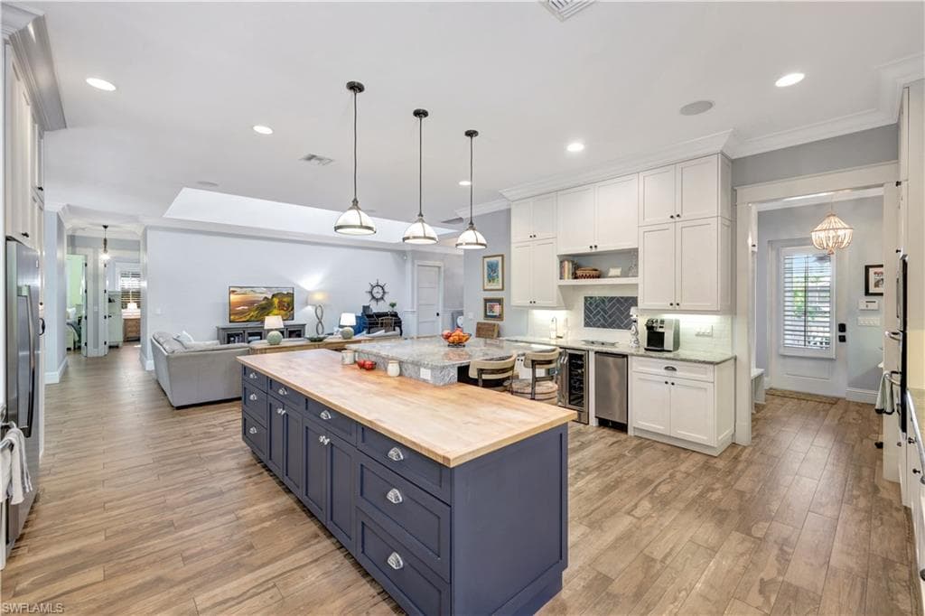 5288 Sand Dollar LN, NAPLES FL 34103-16