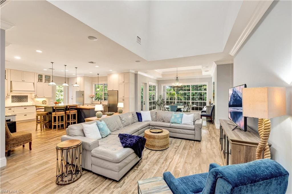 5288 Sand Dollar LN, NAPLES FL 34103-4