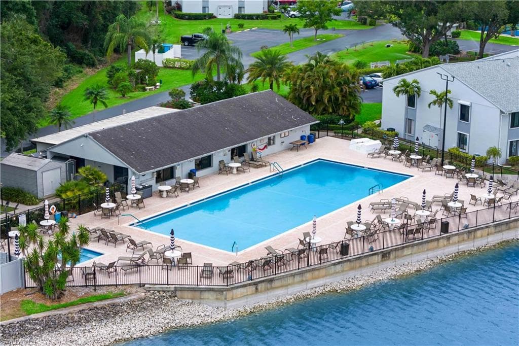 4682 Blackberry DR, FORT MYERS FL 33905-32