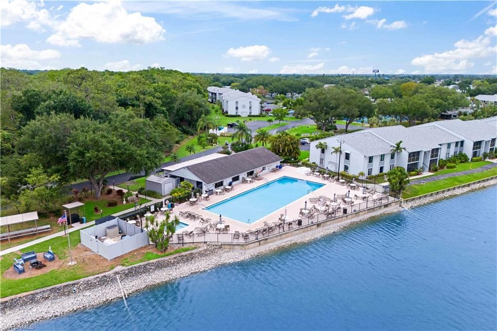 4682 Blackberry DR, FORT MYERS FL 33905-30