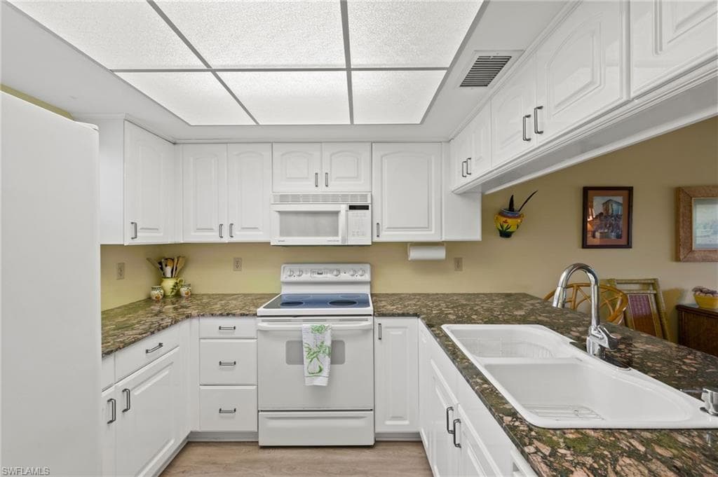 16747 Bocilla Palms DR # 15, BOKEELIA FL 33922-4