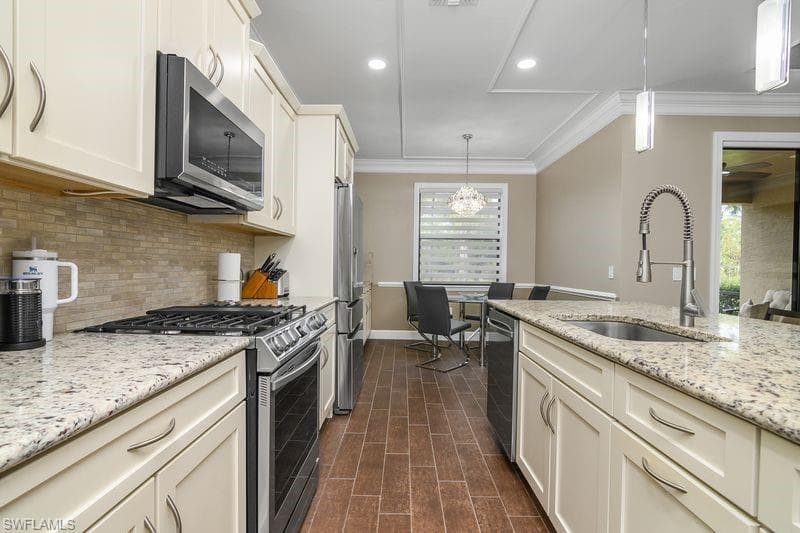 16309 Winfield LN, NAPLES FL 34110-8