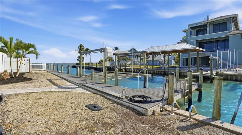 266 Curlew ST, FORT MYERS BEACH FL 33931-5