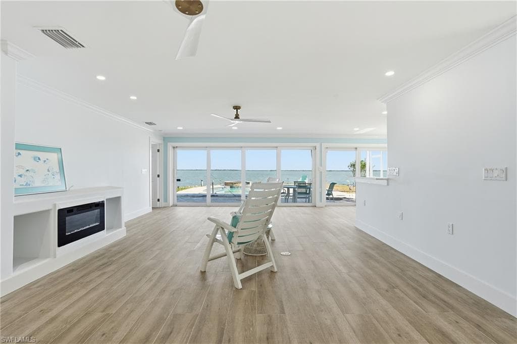 266 Curlew ST, FORT MYERS BEACH FL 33931-8