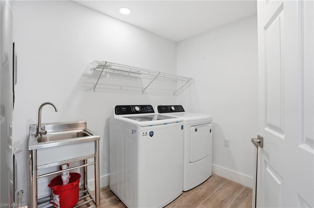 266 Curlew ST, FORT MYERS BEACH FL 33931-37