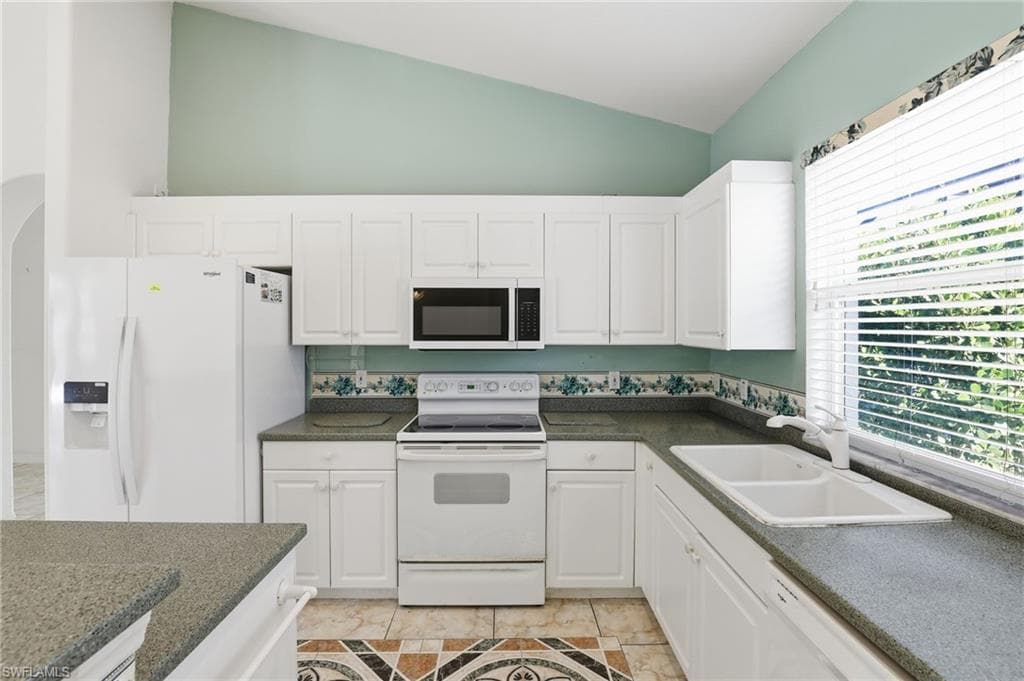 1538 Serenity CIR, NAPLES FL 34110-6