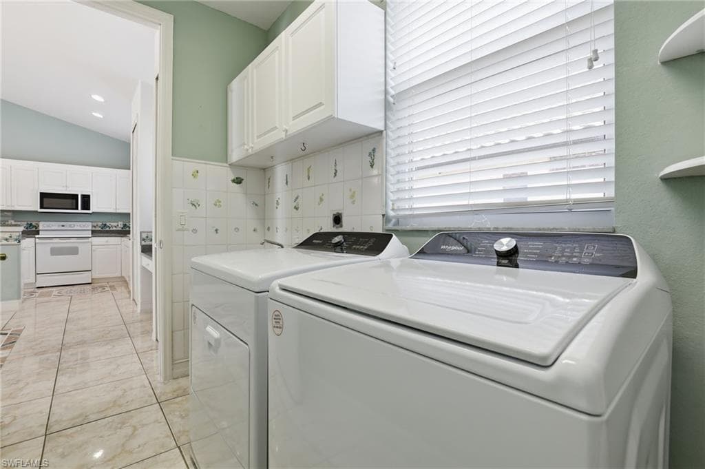 1538 Serenity CIR, NAPLES FL 34110-23