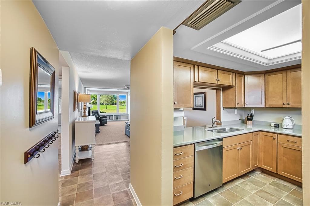 1740 Pine Valley DR # 111, FORT MYERS FL 33907-5