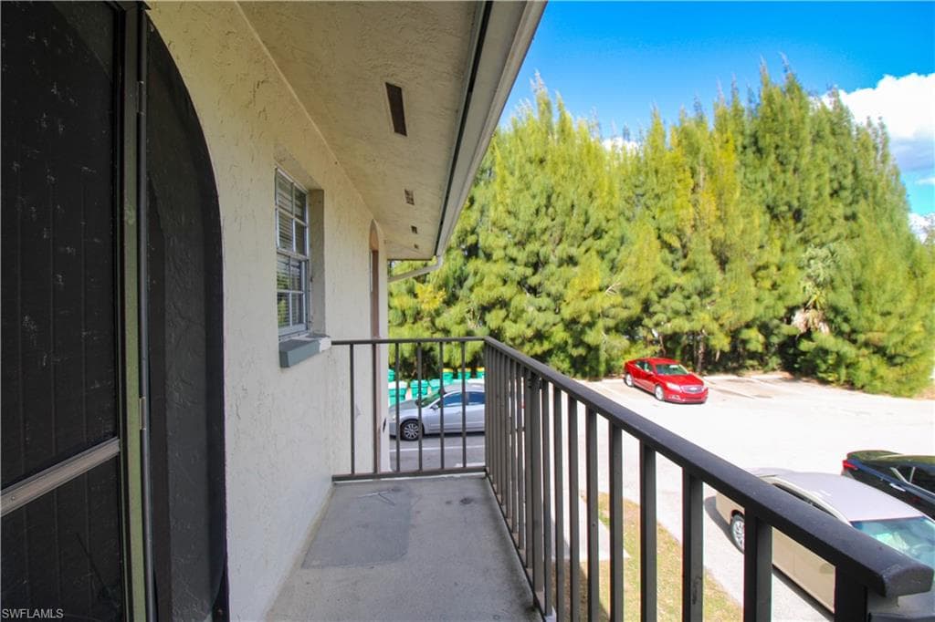 4300 Gulfstream DR # 2D, NAPLES FL 34112-26