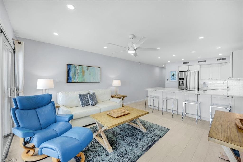 25830 Hickory BLVD # 308, BONITA SPRINGS FL 34134-4