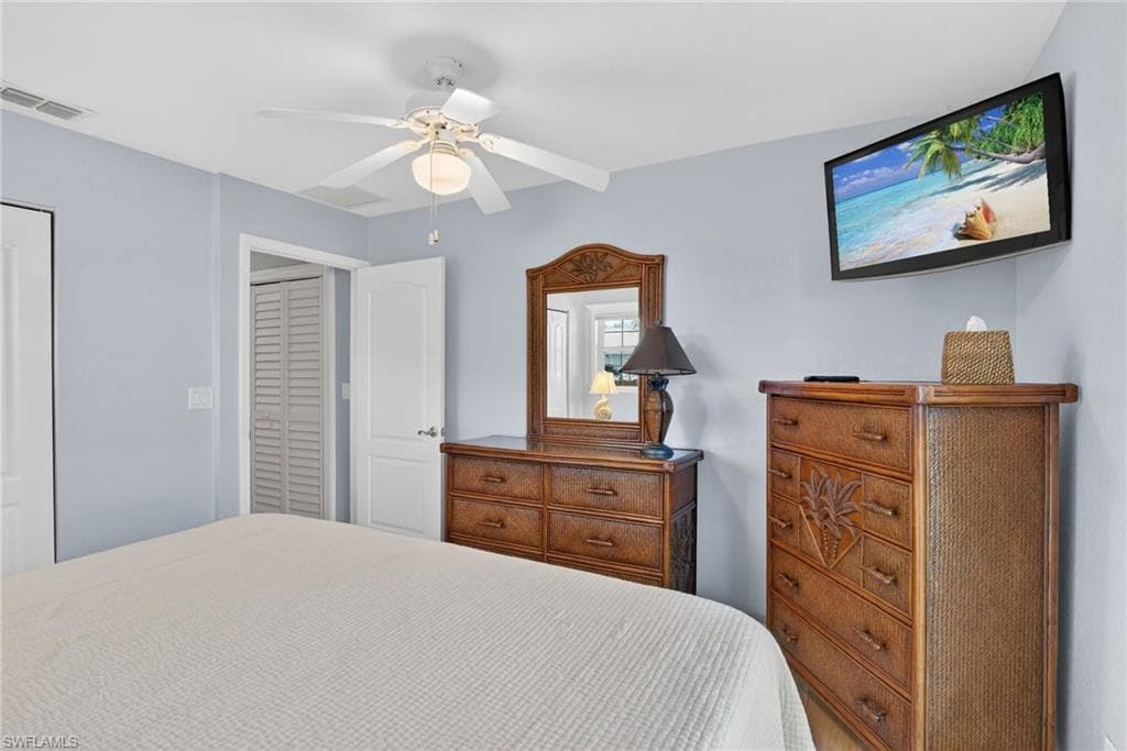 1331 Old Oak LN, NAPLES FL 34110-16