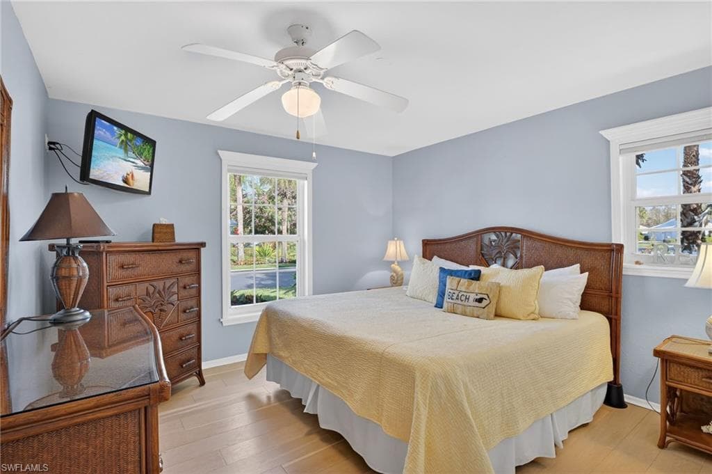 1331 Old Oak LN, NAPLES FL 34110-15