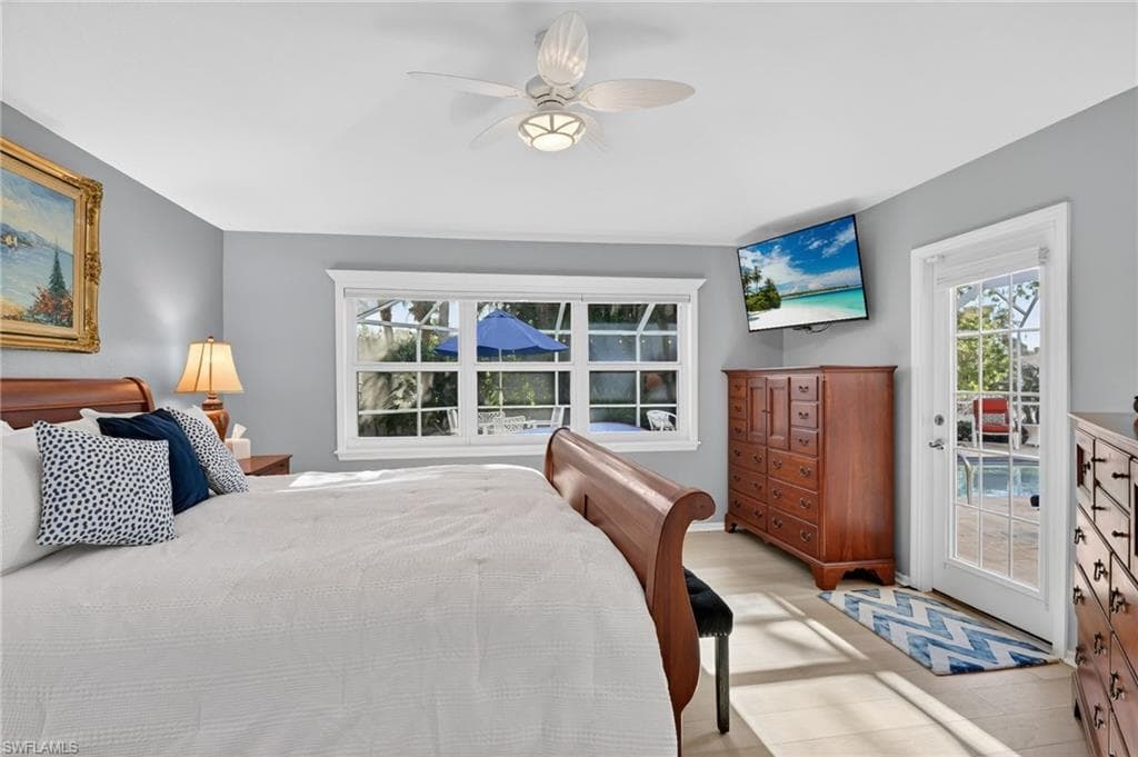 1331 Old Oak LN, NAPLES FL 34110-25