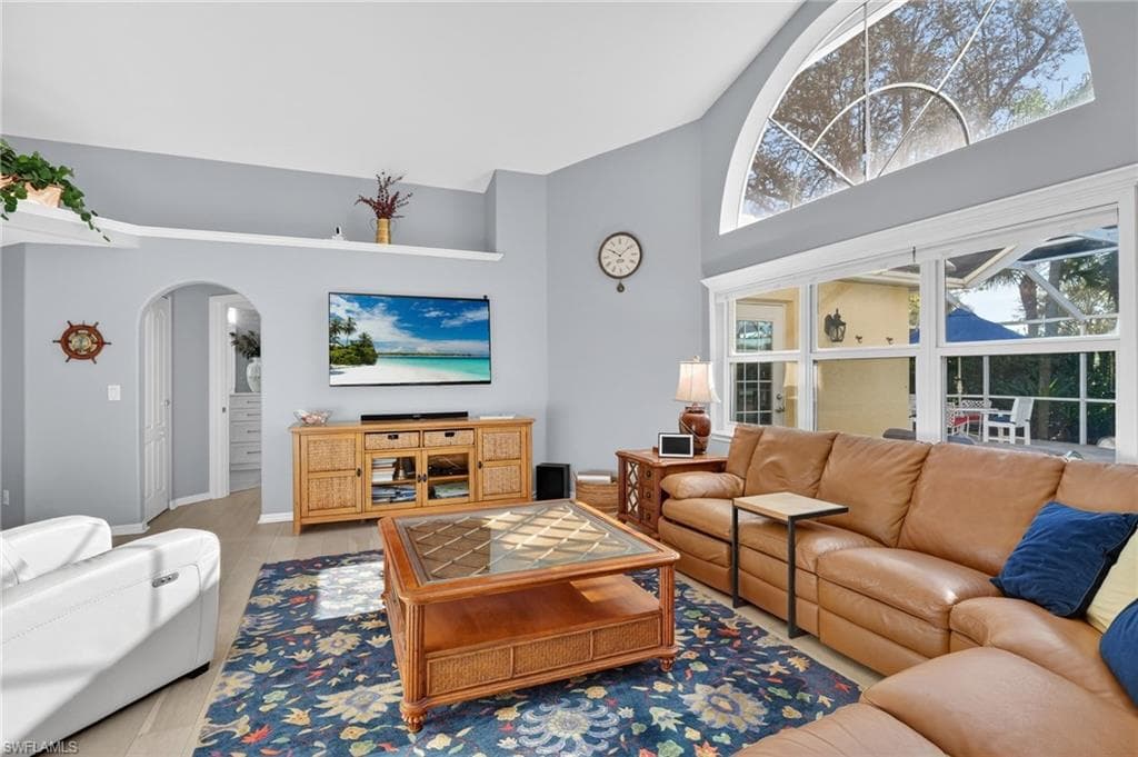 1331 Old Oak LN, NAPLES FL 34110-23