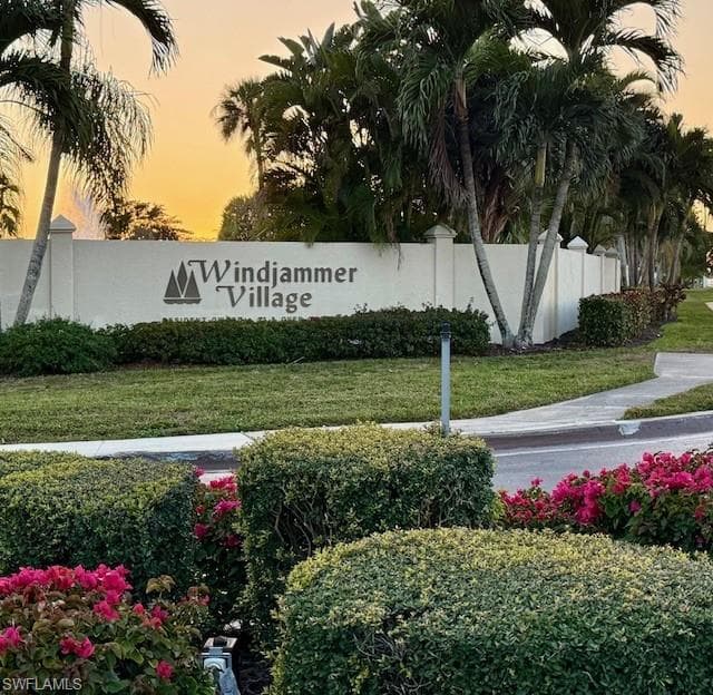 158 Seven Seas WAY # 158, NAPLES FL 34104-21